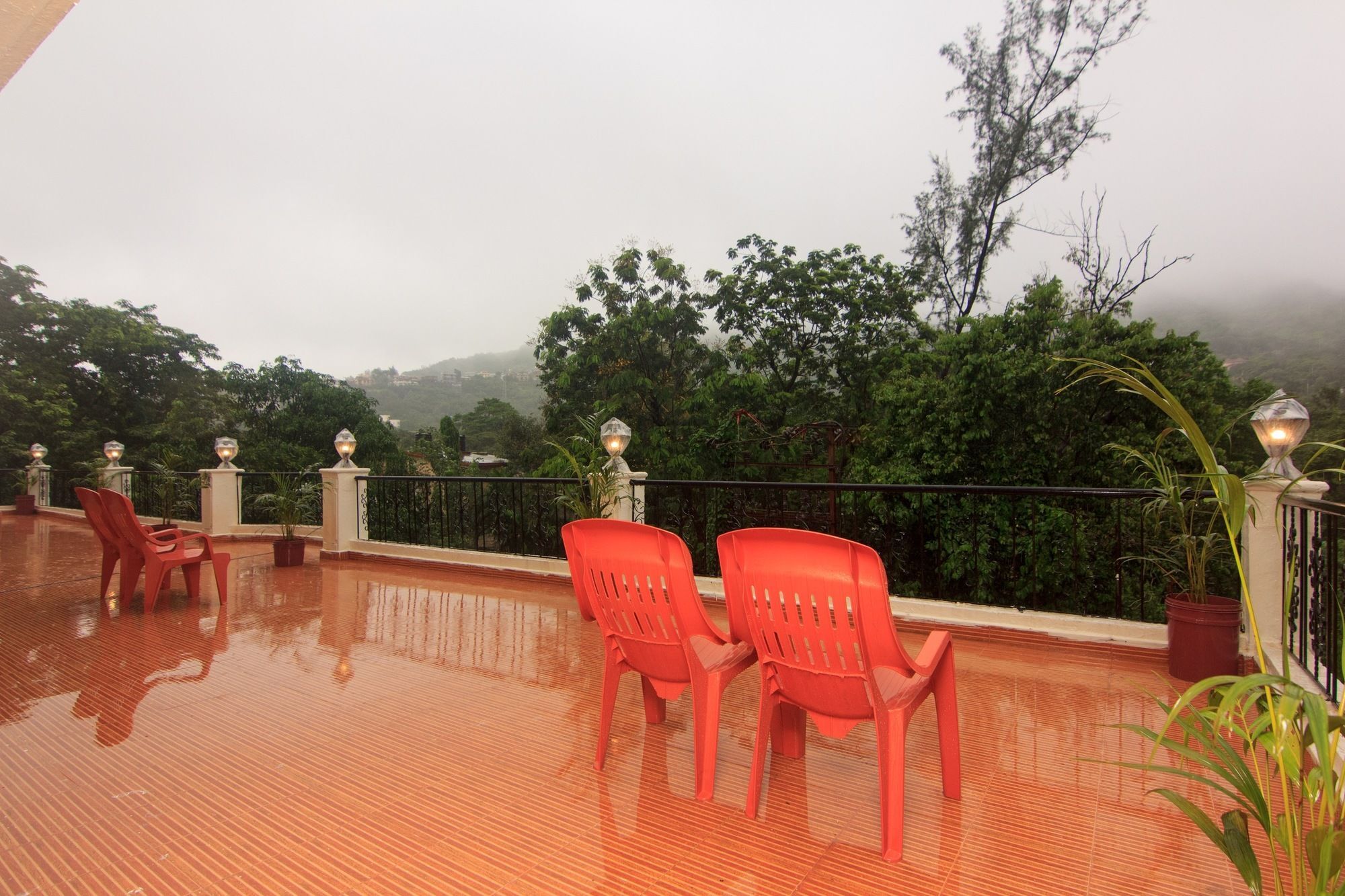 Oyo 9806 Hotel Arvi Lonavala Bagian luar foto